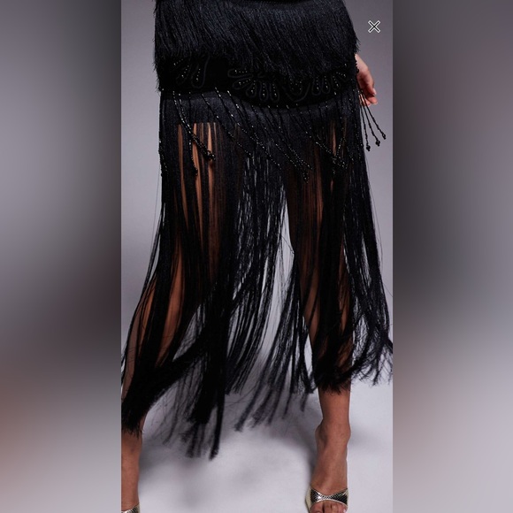 ASOS Design embellished velvet fringe dress in black - Picture 3 of 7